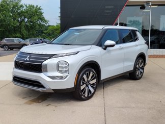 New 2025 Mitsubishi Outlander SE image 1