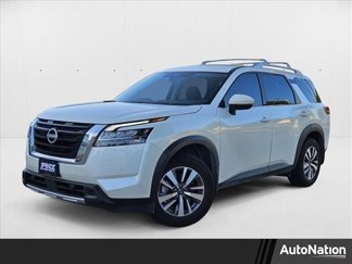 Used 2024 Nissan Pathfinder SL image 1