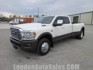 Used 2024 RAM 3500 Limited w/ Towing Technology Group image 1