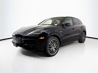 Certified 2022 Porsche Cayenne Platinum Edition image 1