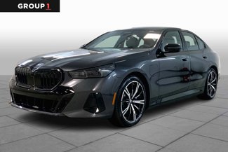 New 2026 BMW 550e xDrive image 1