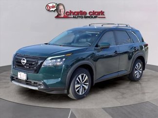New 2025 Nissan Pathfinder SL w/ Black Appearance Package image 1