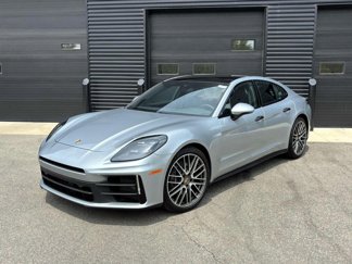 Used 2025 Porsche Panamera 4 image 1
