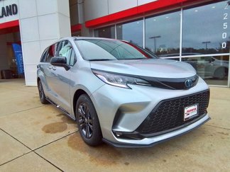 New 2025 Toyota Sienna XSE image 1