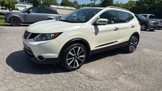 Used 2018 Nissan Rogue Sport SL w/ SL Premium Package image 1
