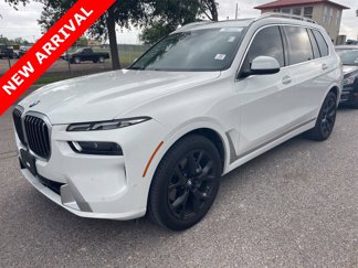 Used 2023 BMW X7 xDrive40i w/ Premium Package image 1