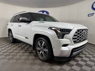 Used 2025 Toyota Sequoia Capstone image 1