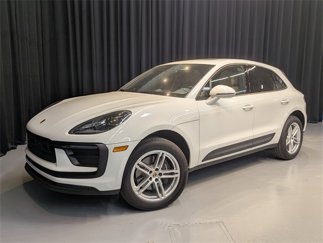 Used 2024 Porsche Macan image 1