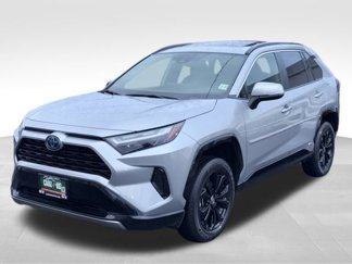 Used 2022 Toyota RAV4 SE image 1
