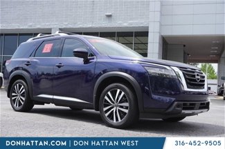 Used 2023 Nissan Pathfinder Platinum image 1