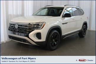 New 2026 Volkswagen Atlas Peak Edition image 1