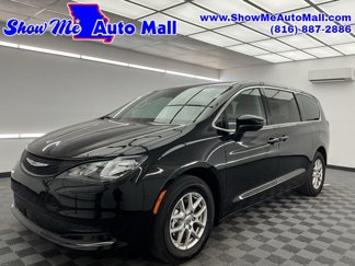 Used 2024 Chrysler Voyager LX image 1