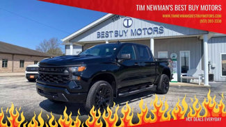 Used 2024 Chevrolet Silverado 1500 Custom Trail Boss w/ Turbomax Blackout Package image 1