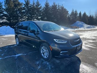 New 2025 Chrysler Pacifica Select image 1