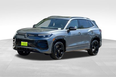 New 2025 Volkswagen Tiguan SE R-Line