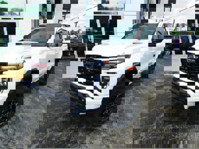 New 2025 GMC Canyon Elevation w/ Convenience Package