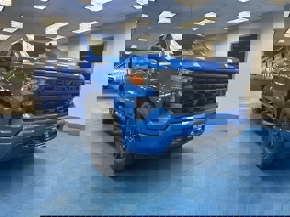 New 2026 Chevrolet Silverado 1500 Custom w/ Turbomax Blackout Package