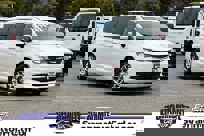 Used 2019 Chrysler Pacifica LX