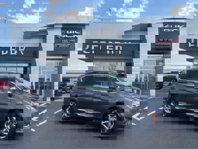 Used 2017 Chrysler Pacifica Limited w/ UConnect Theater Package