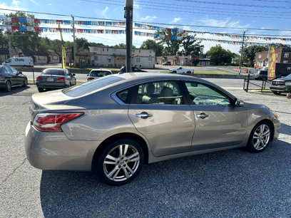 Used 2013 Nissan Altima 3.5 SL w/ Technology Pkg