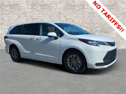Used 2022 Toyota Sienna LE