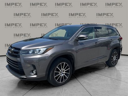 Used 2018 Toyota Highlander SE