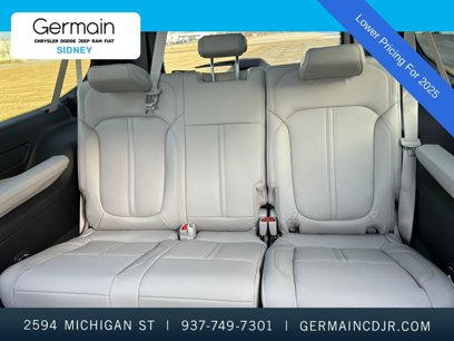 New 2025 Jeep Wagoneer L 4WD w/ Premium Group I