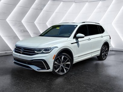 Certified 2022 Volkswagen Tiguan SEL R-Line