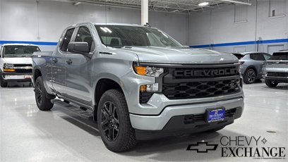 New 2025 Chevrolet Silverado 1500 Custom w/ Turbomax Blackout Package