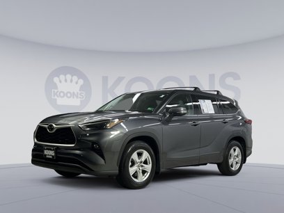 Used 2022 Toyota Highlander LE