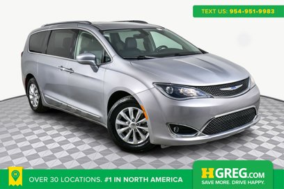 Used 2018 Chrysler Pacifica Touring-L