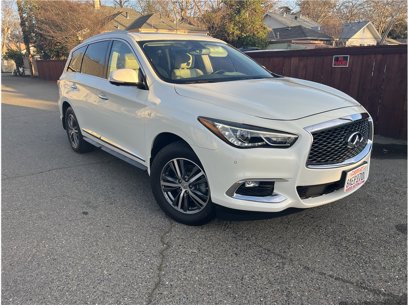 Used 2017 INFINITI QX60 FWD w/ Premium Plus Package