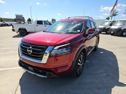 Used 2024 Nissan Pathfinder Platinum w/ Cargo Package