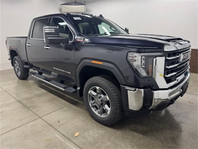 New 2025 GMC Sierra 2500 SLT w/ SLT Premium Package