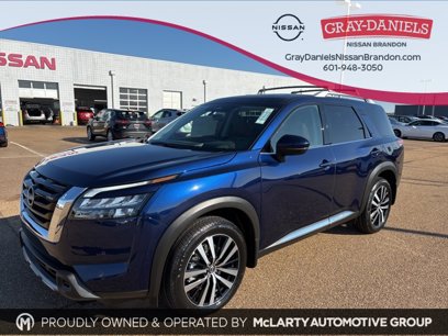 New 2025 Nissan Pathfinder Platinum w/ Cargo Package