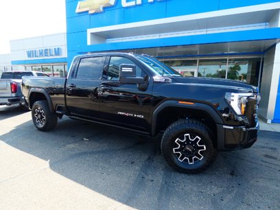 New 2025 GMC Sierra 2500 AT4X