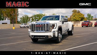 New 2025 GMC Sierra 3500 Denali w/ Denali Reserve Package
