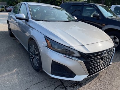Used 2023 Nissan Altima 2.5 SV