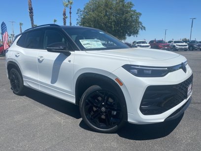 New 2025 Volkswagen Tiguan SE R-Line