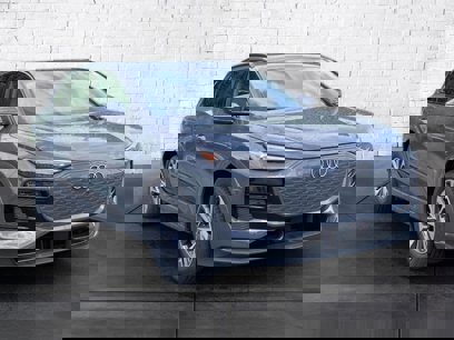 New 2025 Audi Q6 e-tron Prestige