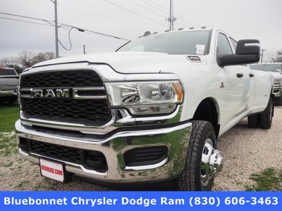 New 2024 RAM 3500 Tradesman w/ Chrome Appearance Group
