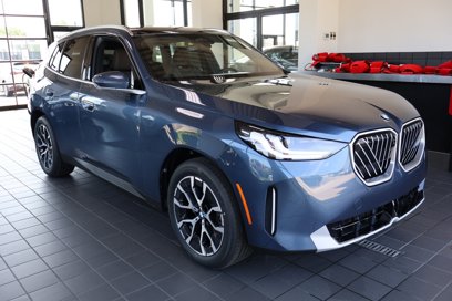 New 2025 BMW X3 xDrive30i w/ Premium Package