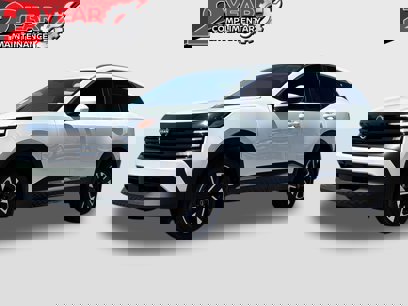New 2025 Nissan Kicks SV w/ SV Premium Package