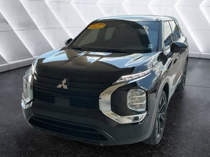 Used 2023 Mitsubishi Outlander SE