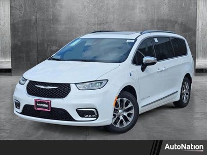 New 2025 Chrysler Pacifica Pinnacle