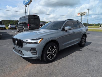 Used 2022 Volvo XC60 B5 Momentum
