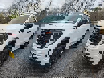 New 2025 GMC Sierra 1500 Pro w/ Graphite Edition