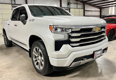 Used 2023 Chevrolet Silverado 1500 High Country w/ Z71 Off-Road Package