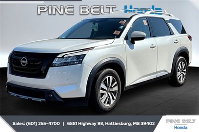 Used 2023 Nissan Pathfinder SL w/ Lighting Package (N92)