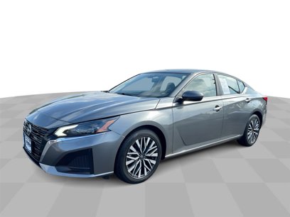 Used 2023 Nissan Altima 2.5 SV